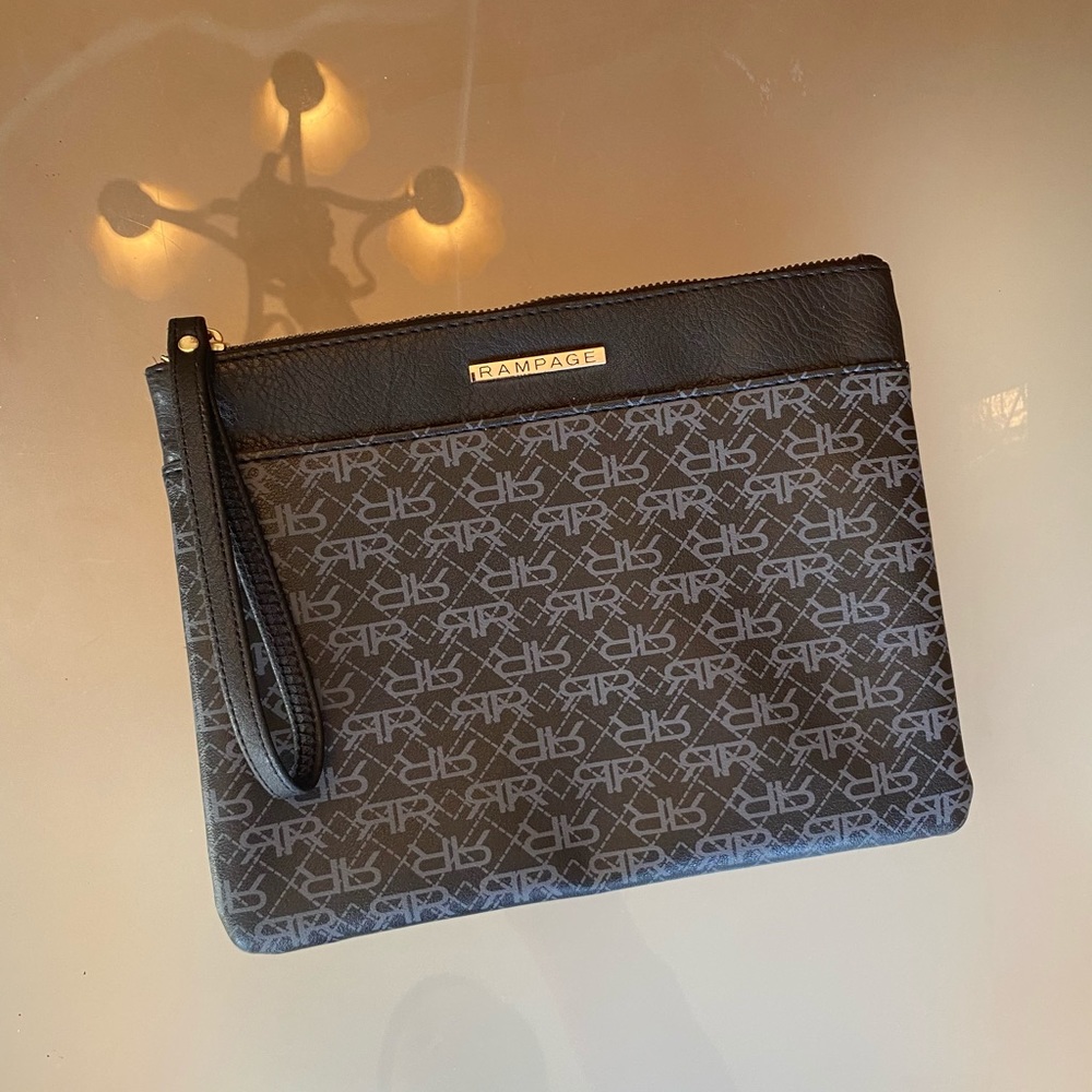 NWOT Rampage wristlet - Picture 8 of 9